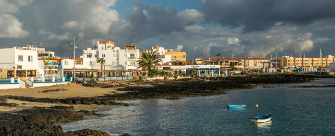Corralejo passeggiata lungomare e porto